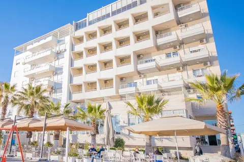 Zanzi Hotel in Durrës
