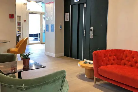 Apolonia Montmartre in Parijs — foto 10