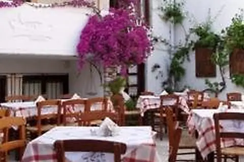 Mouria in Καλύβια — foto 21
