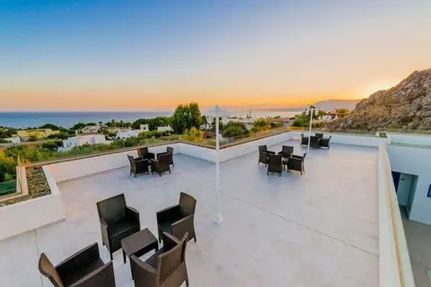 Eagles Nest Hotel in Πεύκοι — foto 21
