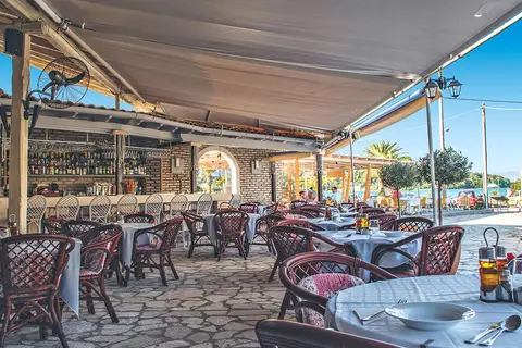 Iliada Beach in Γουβιά — foto 13