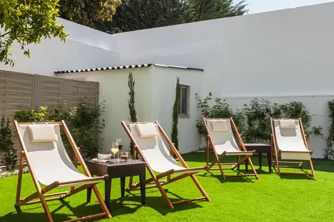 Vila Garden Guesthouse in Almada — foto 12