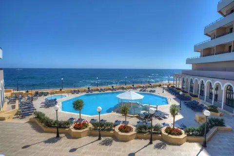 Radisson Blu Resort St. Julians in San Ġiljan — foto 18