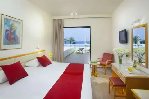 Hotel Queens Bay in Kissonerga — foto 7