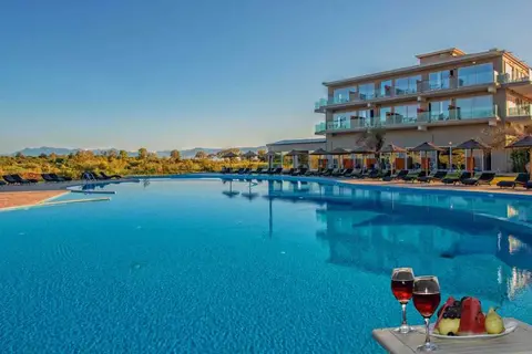 Laguna Holiday Resort in Περίθεια — foto 14