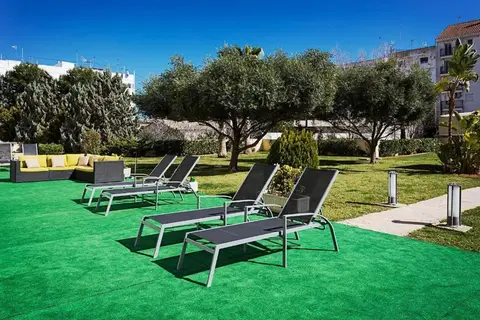 B&B HOTEL Valencia Ciudad de la Ciencias in Valencia — foto 19