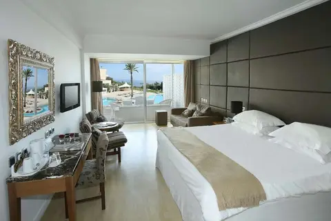 Grecian Park Hotel in Παραλίμνι — foto 3