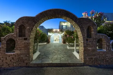 Narges Hotel in Αλυκή — foto 11