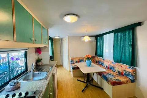Camping Village Punta Navaccia in Tuoro Sul Trasimeno — foto 19
