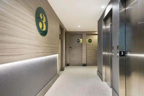 Niu Barcelona in Barcelona — foto 16