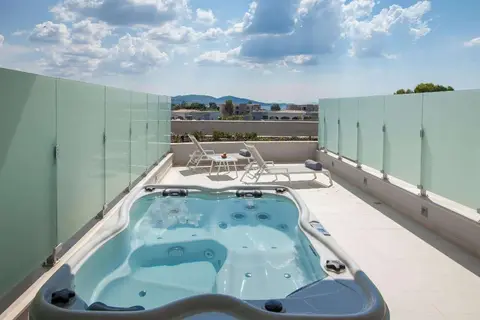 Blue Lagoon Queen in Καλύβες Πολυγύρου — foto 23