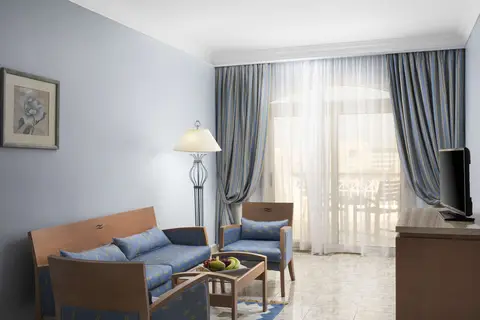 Royal Lagoons Resort & Aqua Park in الهضبه — foto 7