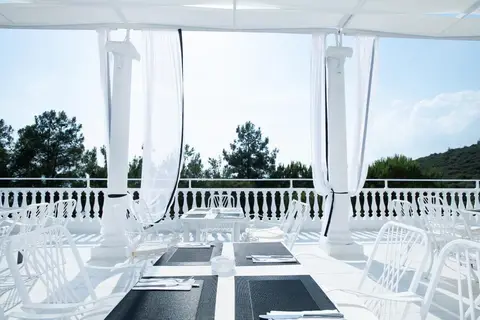 Bianco Olympico Beach Resort in Βατοπέδι — foto 21