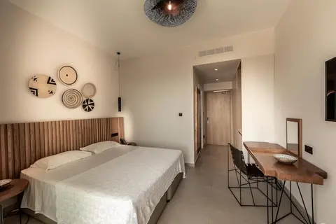 Anemi Hotel & Suites Paphos in Paphos — foto 18