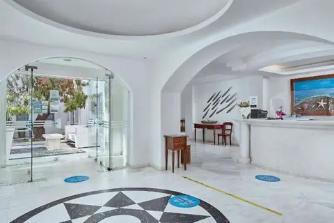Meltemi Excelsior Suites & Spa in Thira Municipal Unit, foto 9