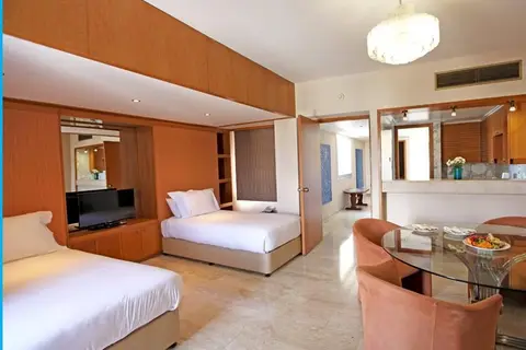 Poseidonia Beach Hotel in Agios Tychonos — foto 11