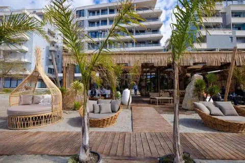 Sea & Sand Hotel in Vlorë