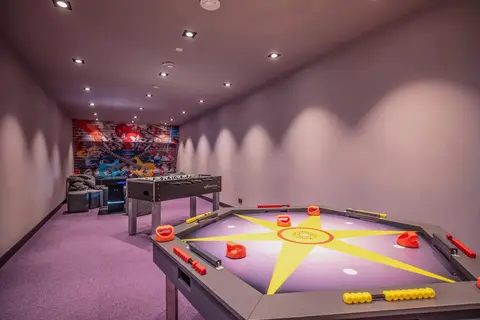 Hotel Adapura in Sport-center Rudi Huber — foto 33