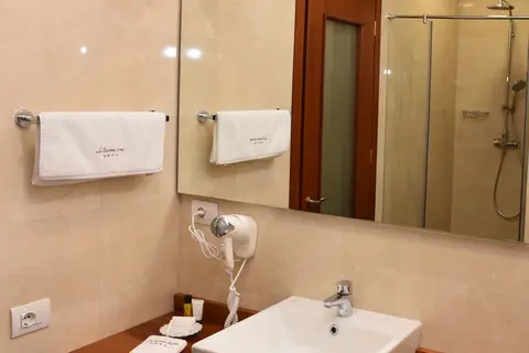 La Boheme Hotel in Tirana — foto 30