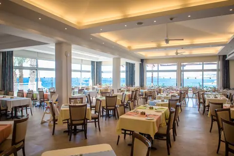 Cynthiana Beach in Paphos — foto 12