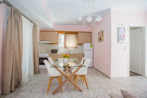 Laura Beach House in Alykanas — foto 8
