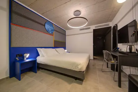 IKYK Hotel in San Ġiljan — foto 15