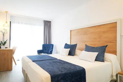 El Puerto ibiza foto 2