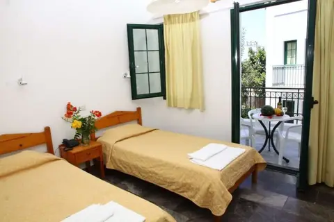 Camari Garden Hotel & Appartementen in Gerani — foto 4