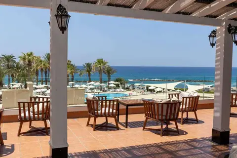 Venus Beach Hotel in Paphos — foto 16