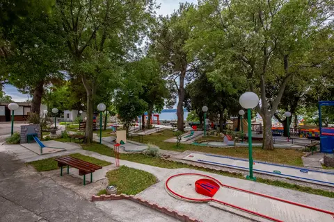 Hotel & Pavilion Slaven in Selce — foto 3