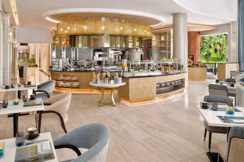 Mövenpick Hotel Bahrain in Muharrak — foto 17