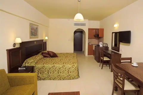 Euronapa Hotel in Ayia Napa — foto 2