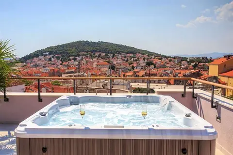 Cornaro Hotel in Split