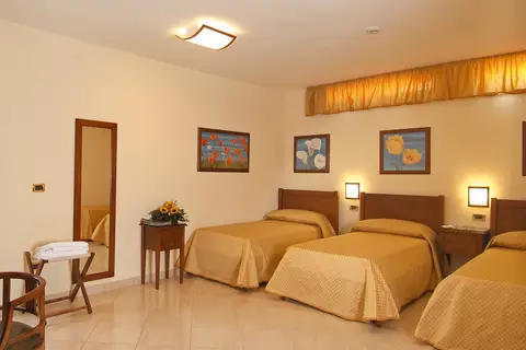 Buono Hotel in Napels — foto 17