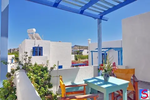 Soultana Rooms & Apartments in Πολλώνια — foto 10