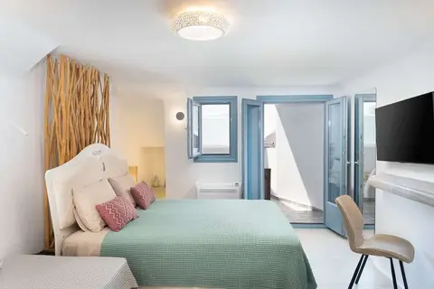 Aegean Blue Suites in Πύργος Καλλίστης — foto 13