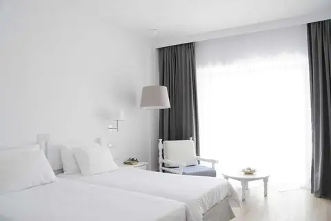 Sunrise Village Beach Hotel in Καλαμάκι — foto 22