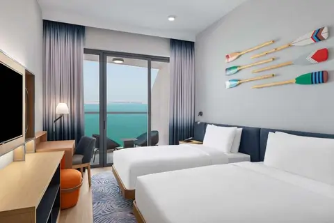 Hampton by Hilton Marjan Island in جزيرة المرجان — foto 4
