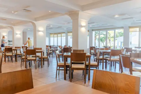 Minura Sur Menorca in Sant Lluís — foto 17