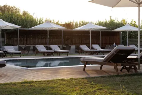V Luxury Suites in Korfoe — foto 3