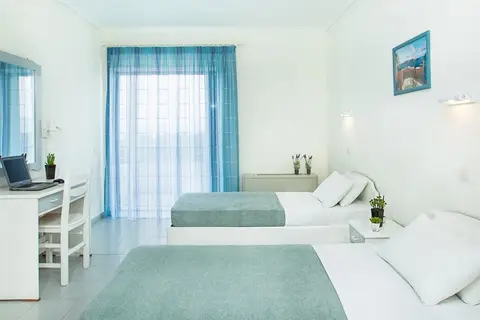 Xenios Port Marina Hotel in Πευκοχώρι — foto 18