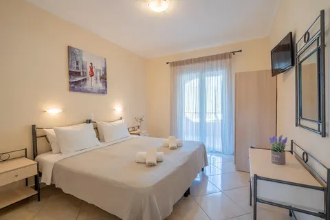 Ziogas Luxury Apartments in Kato Korakiana — foto 12