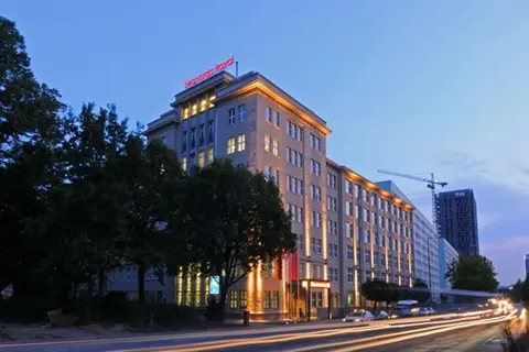 Leonardo Royal Hotel Berlin Alexanderplatz in Berlijn — foto 15