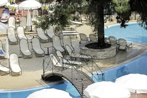 Zeus Eleva Kassandra Lagoon in Renaissance Hanioti Resort, foto 11