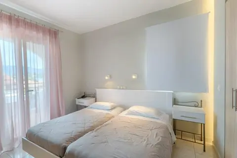 Louvre Hotel in Corfu — foto 15