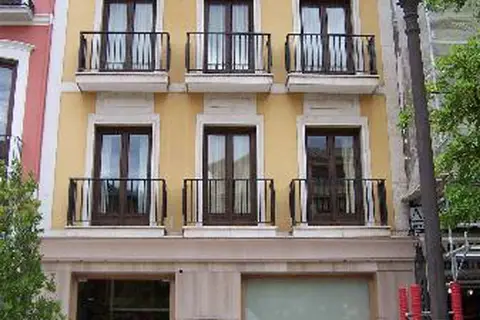 Macia Plaza in Granada — foto 2