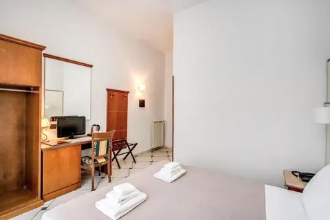 Hotel Garibaldi in Napels — foto 10