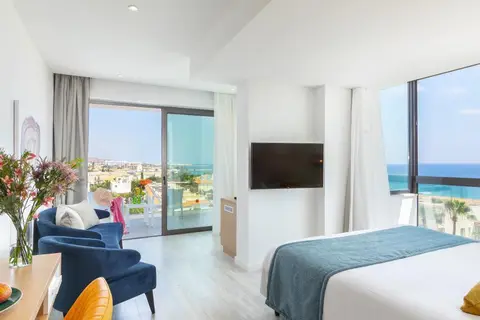Leonardo Crystal Cove Hotel and Spa by the Sea in Paralimni — foto 30