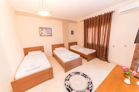 Hotel Bahamas in Saranda — foto 8