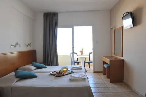 Captain Karas Holidays Apartments in Παραλίμνι — foto 18